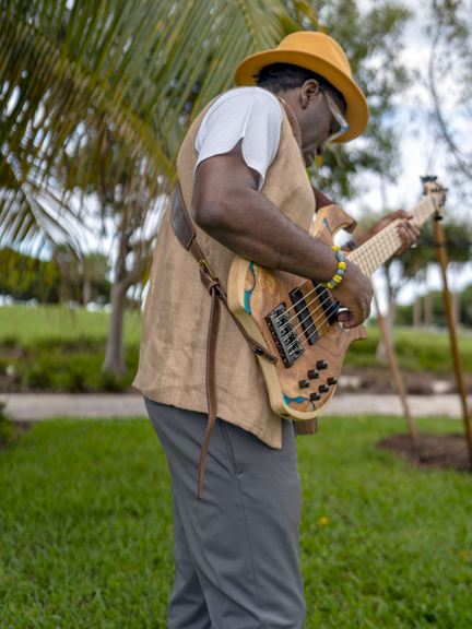 The Way to Play All Day | Bass | Guitar Leather Strap